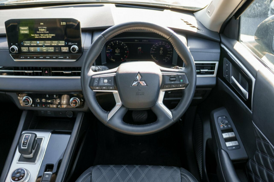 2023 MY24 Mitsubishi Outlander ZM Exceed SUV Image 12