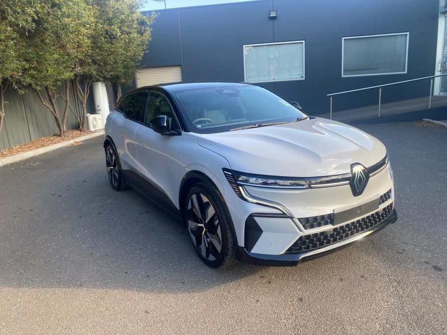 2024 Renault Megane E-Tech XCB Techno EV60 Hatch Image 1