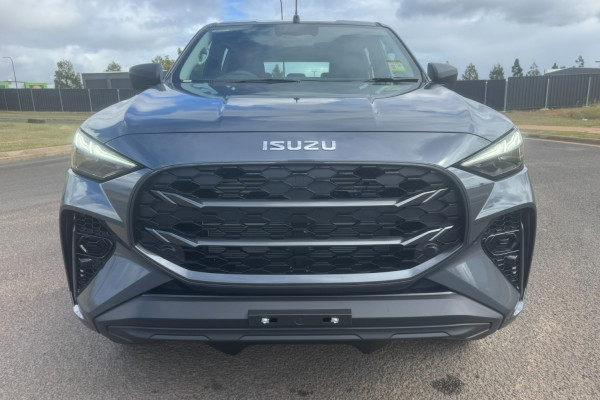 2026 Isuzu MU-X RJ LS-M SUV Image 8