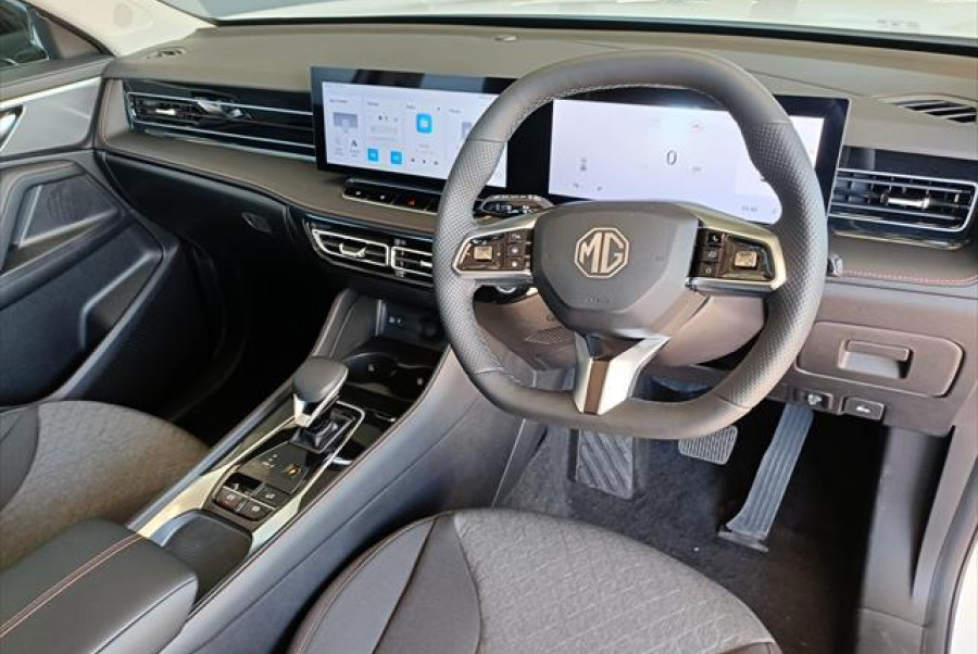 2024 MY24.5 MG HS AS33 Vibe SUV Image 16