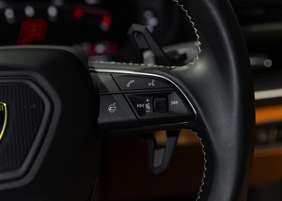 2025 Lamborghini Urus 636 SE SUV Image 32
