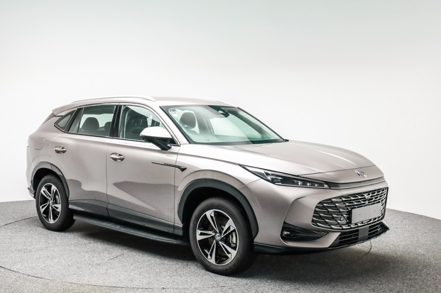 2026 MG HS Super Hybrid Excite SUV Image 1
