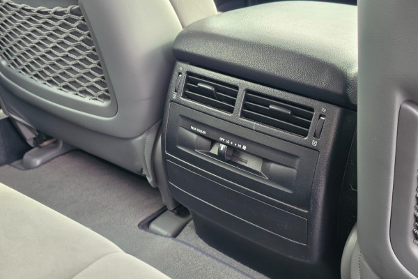 2011 MY10 Toyota LandCruiser VDJ200R GXL SUV Image 27