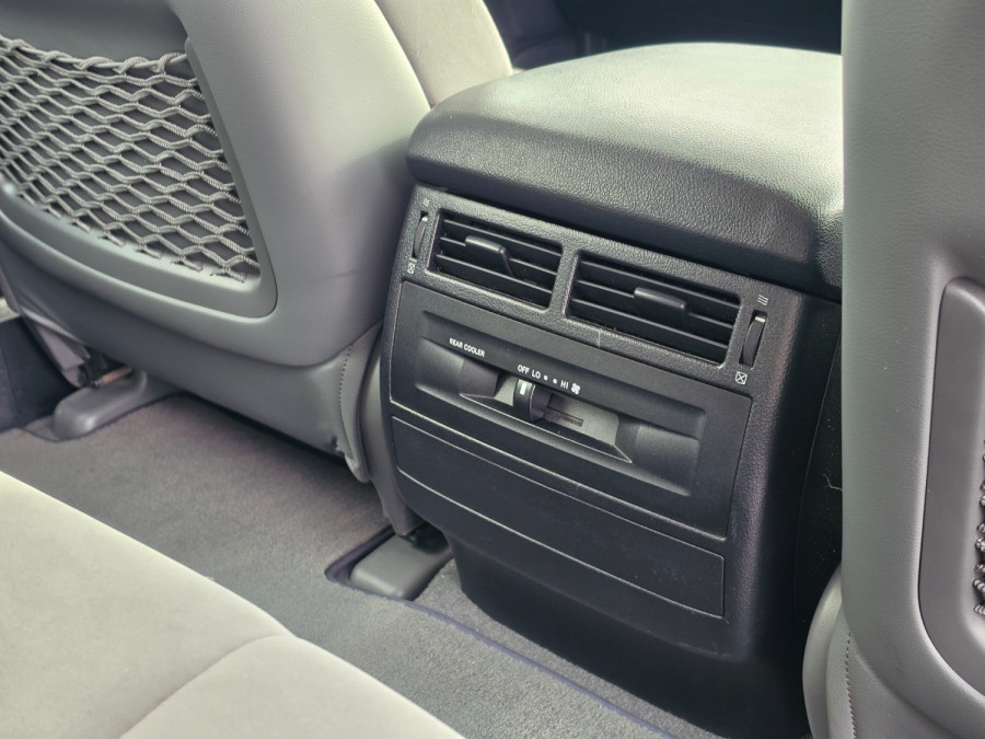 2011 MY10 Toyota LandCruiser VDJ200R GXL SUV Image 27
