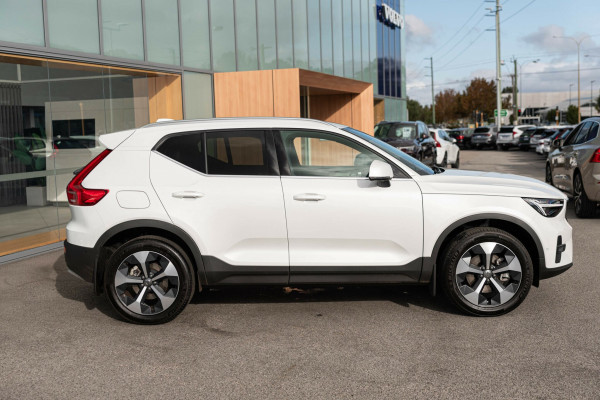 2025 MY26 Volvo XC40 XZ Ultra B4 Bright SUV Image 6