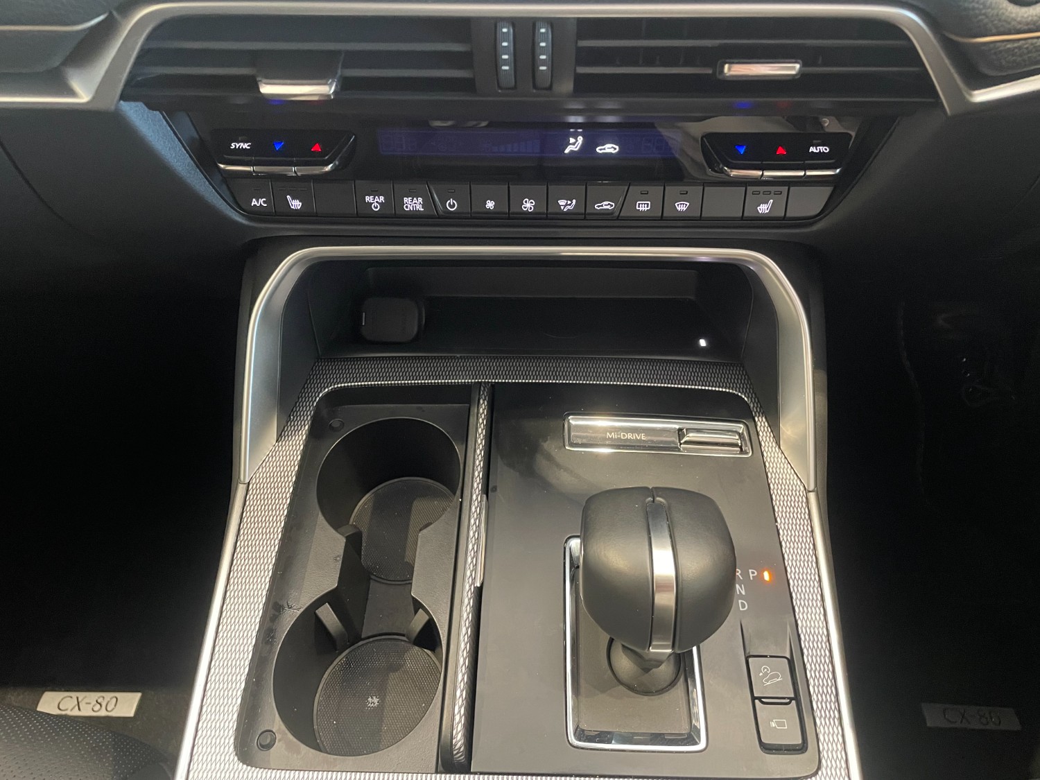2024 Mazda CX-80 KL G40e Touring SUV Image 13