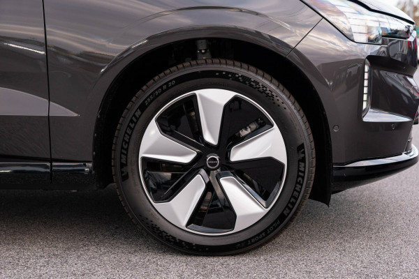2025 Volvo EX90 No Series Plus Twin Motor SUV Image 10