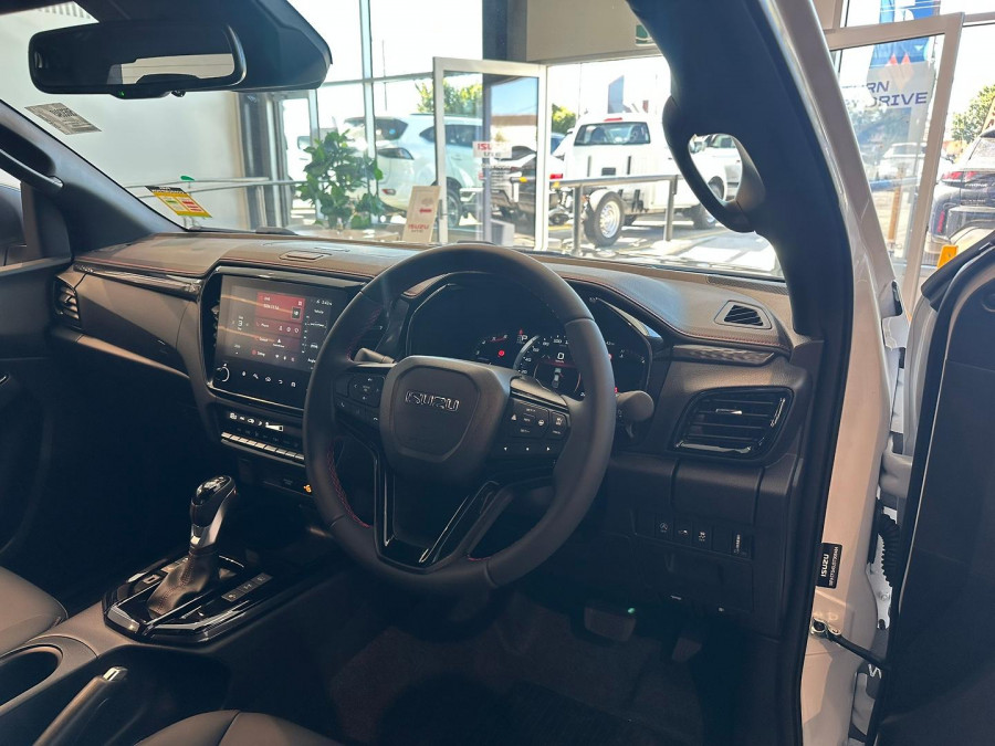 2026 MY25.5 Isuzu D-MAX RG X-TERRAIN Ute Image 9
