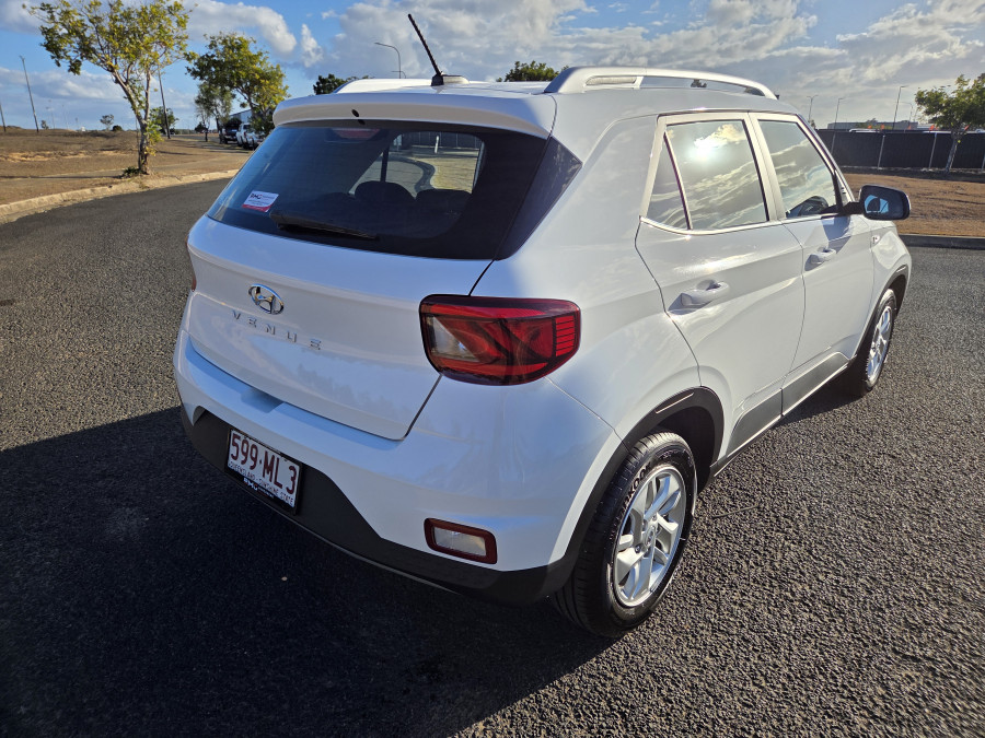 2025 Hyundai Venue QX.V5  SUV Image 3