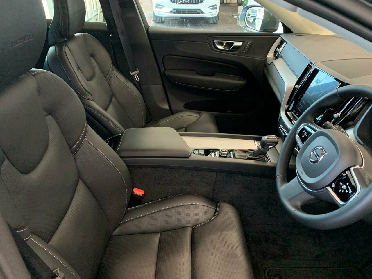 2018 Volvo XC60 UZ D4 Inscription (AWD) SUV Image 23