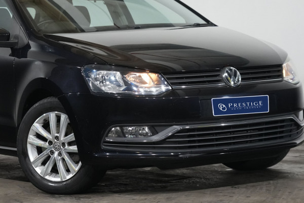 2014 Volkswagen Polo 81TSI Comfortline Hatch image 2