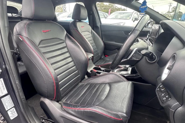 2022 Kia Cerato BD GT Hatch Image 16
