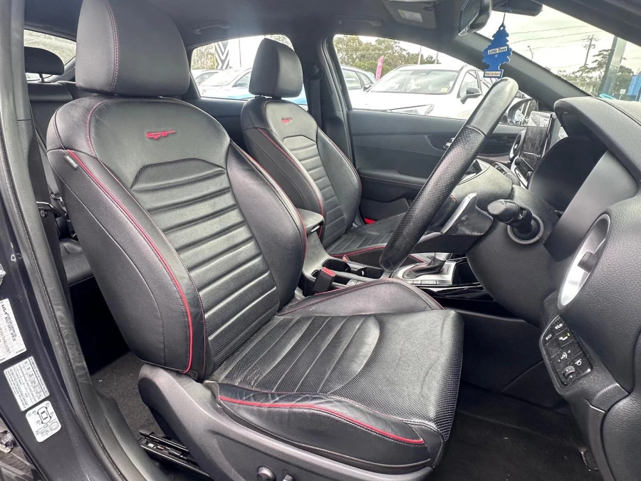 2022 Kia Cerato BD GT Hatch Image 16