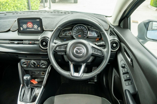 2017 Mazda 2 DL Series Maxx Sedan Image 9
