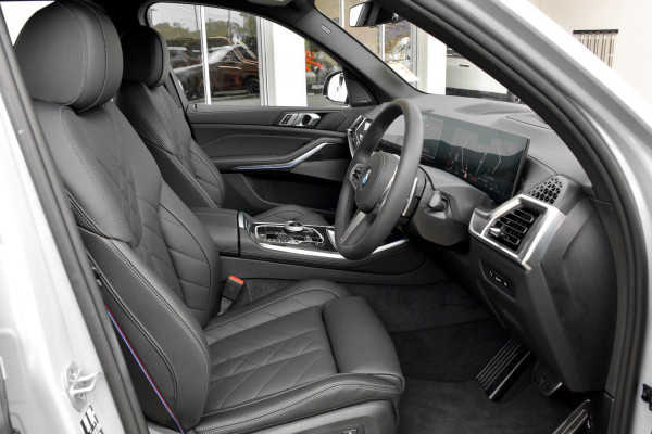 2025 BMW X5 G05 LCI xDrive40i M Sport SUV image 6