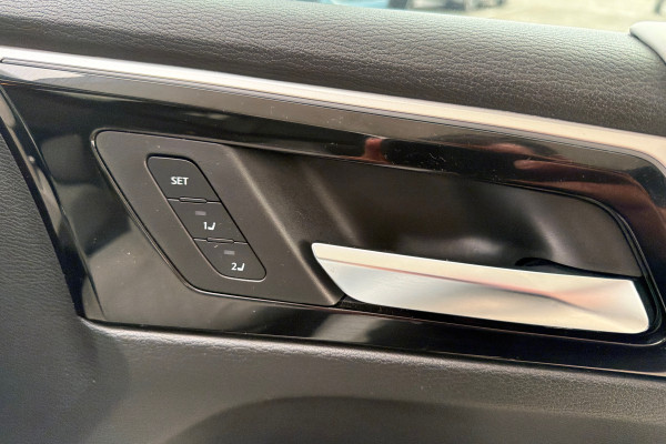 2021 MY22 Mitsubishi Outlander ZM Exceed SUV Image 16