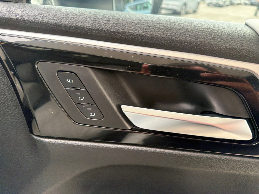 2021 MY22 Mitsubishi Outlander ZM Exceed SUV Image 16
