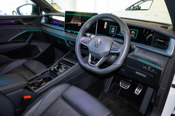 2025 Volkswagen Tayron R4 195TSI R-Line SUV Image 9