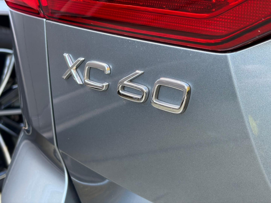 2020 Volvo XC60 UZ T6 R-Design SUV Image 14
