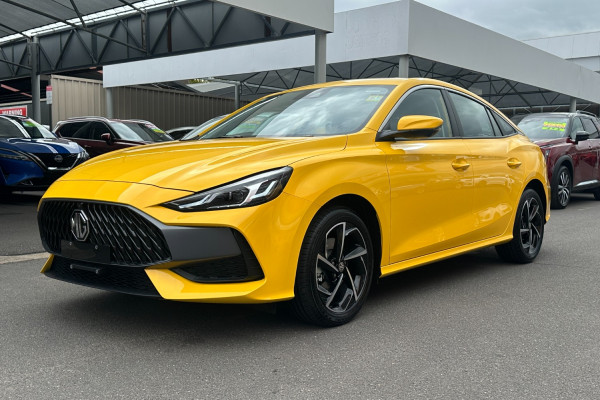 2024 MG MG5 AP32 Essence Sedan