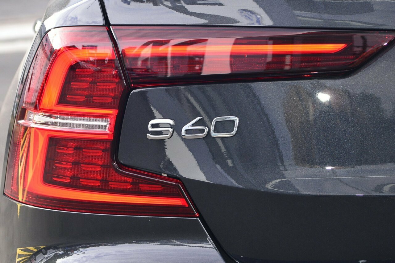 2019 MY20 Volvo S60 Z Series T5 Momentum Sedan Image 20