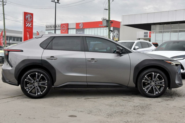 2023 Toyota bZ4X XEAM10R SUV Image 3