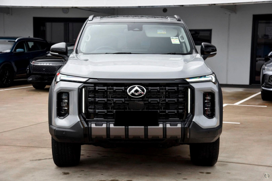 2026 MY25 LDV D90 SV9A Executive SUV Image 2