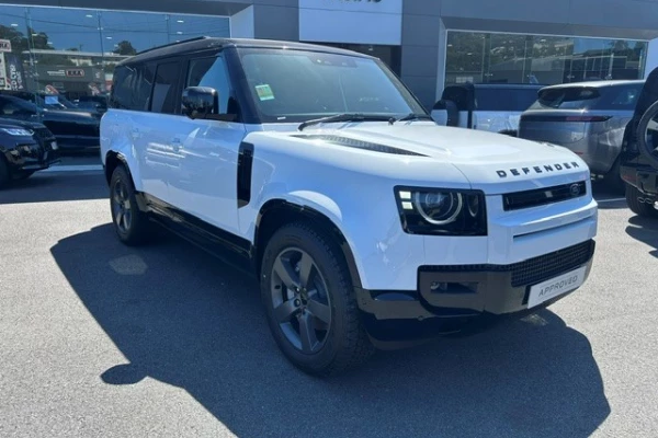 2026 Land Rover Defender L663 130 D350 X-Dynamic SE SUV Image 1