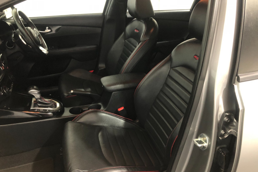 2019 Kia Cerato BD GT Hatch Image 9
