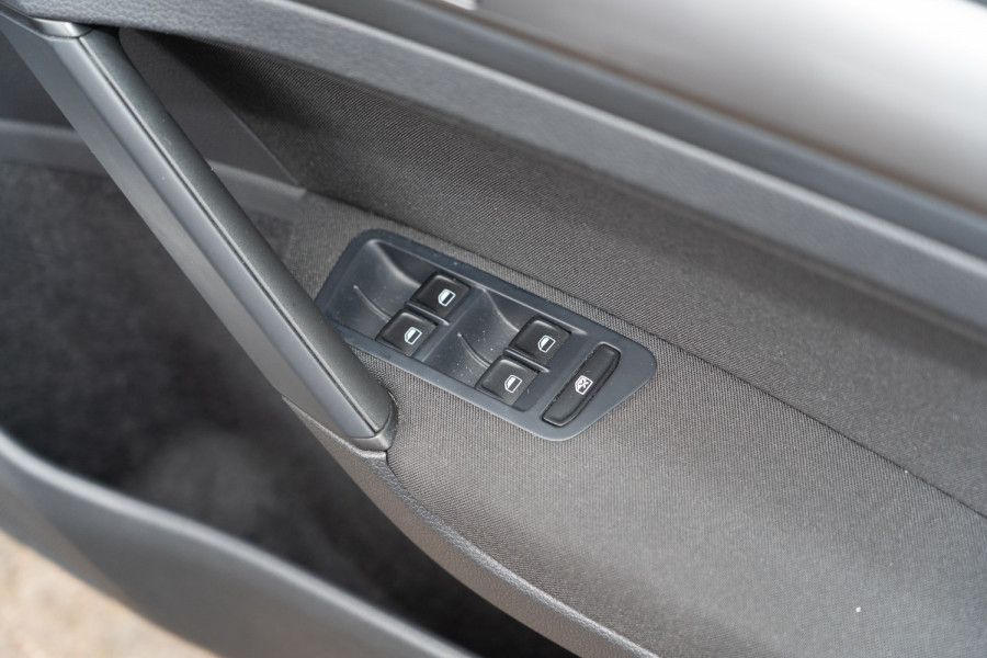 2015 Volkswagen Golf 7 90TSI Hatch Image 14