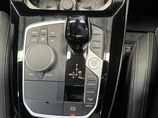 2022 BMW X3 G01 LCI xDrive30i SUV image 21