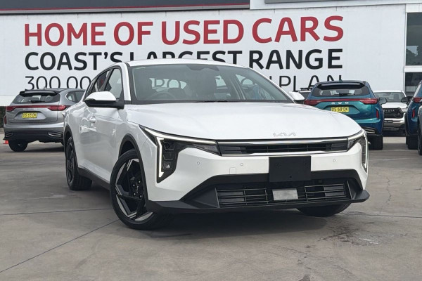2025 Kia K4 CL4m Sport Sedan Image 1