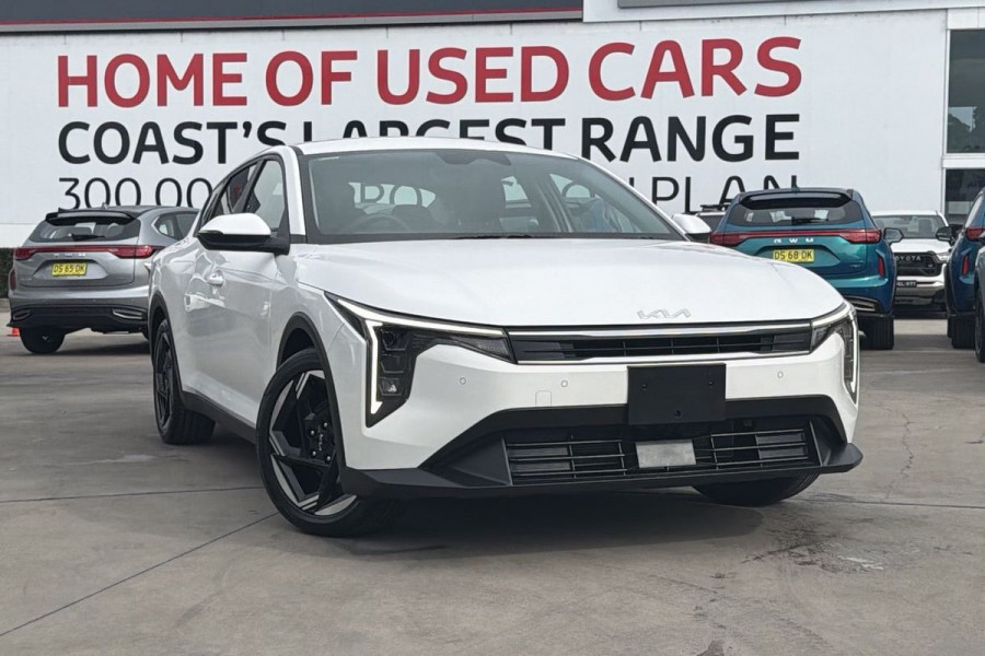 2025 Kia K4 CL4m Sport Sedan Image 1