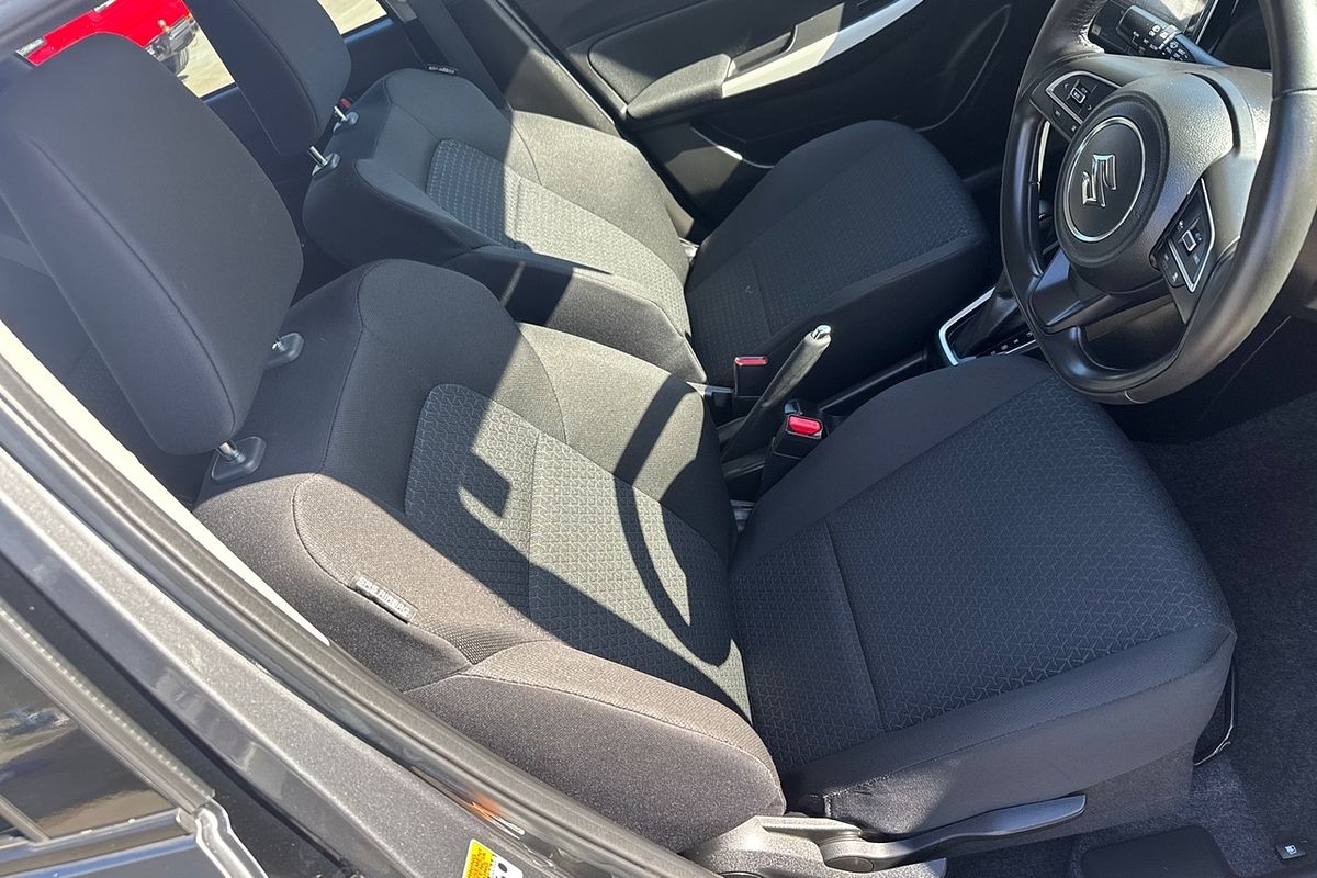 2023 Suzuki Swift AZ Series II GL Hatch Image 10