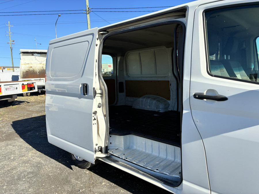 2019 Toyota HiAce GDH300R  Van Image 8
