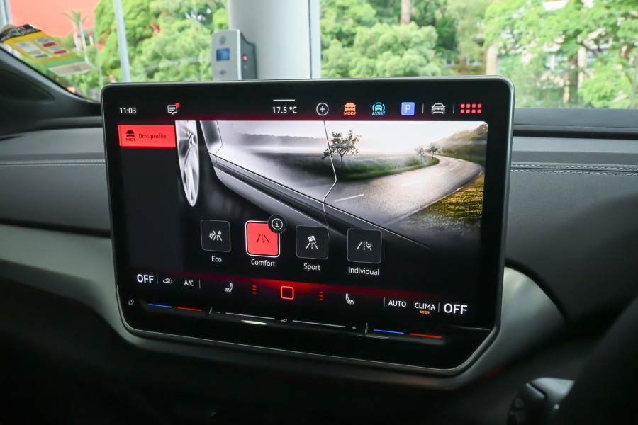 2025 Volkswagen ID. 5 E2 Pro SUV Image 17
