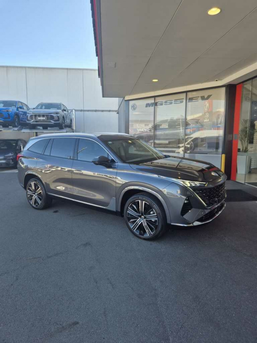 2025 MG QS IS31 Essence SUV Image 3