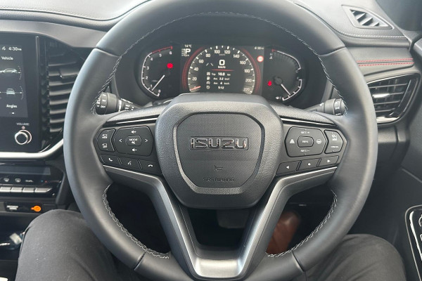 2026 MY25.5 Isuzu MU-X RJ X-TERRAIN SUV Image 12
