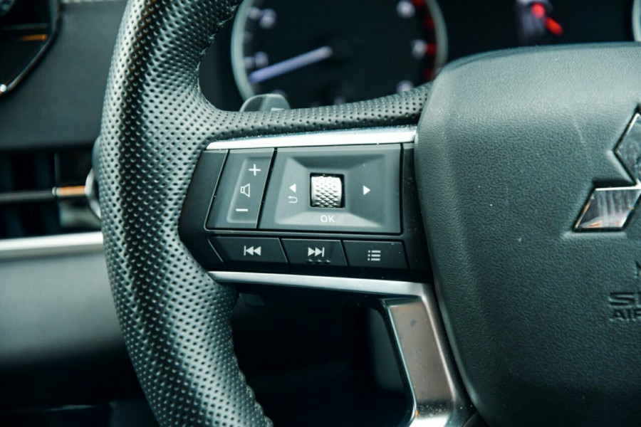 2023 MY24 Mitsubishi Outlander ZM LS SUV Image 12