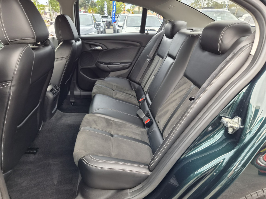 2017 MY16 Holden Commodore VF Series II SV6 Sedan Image 13