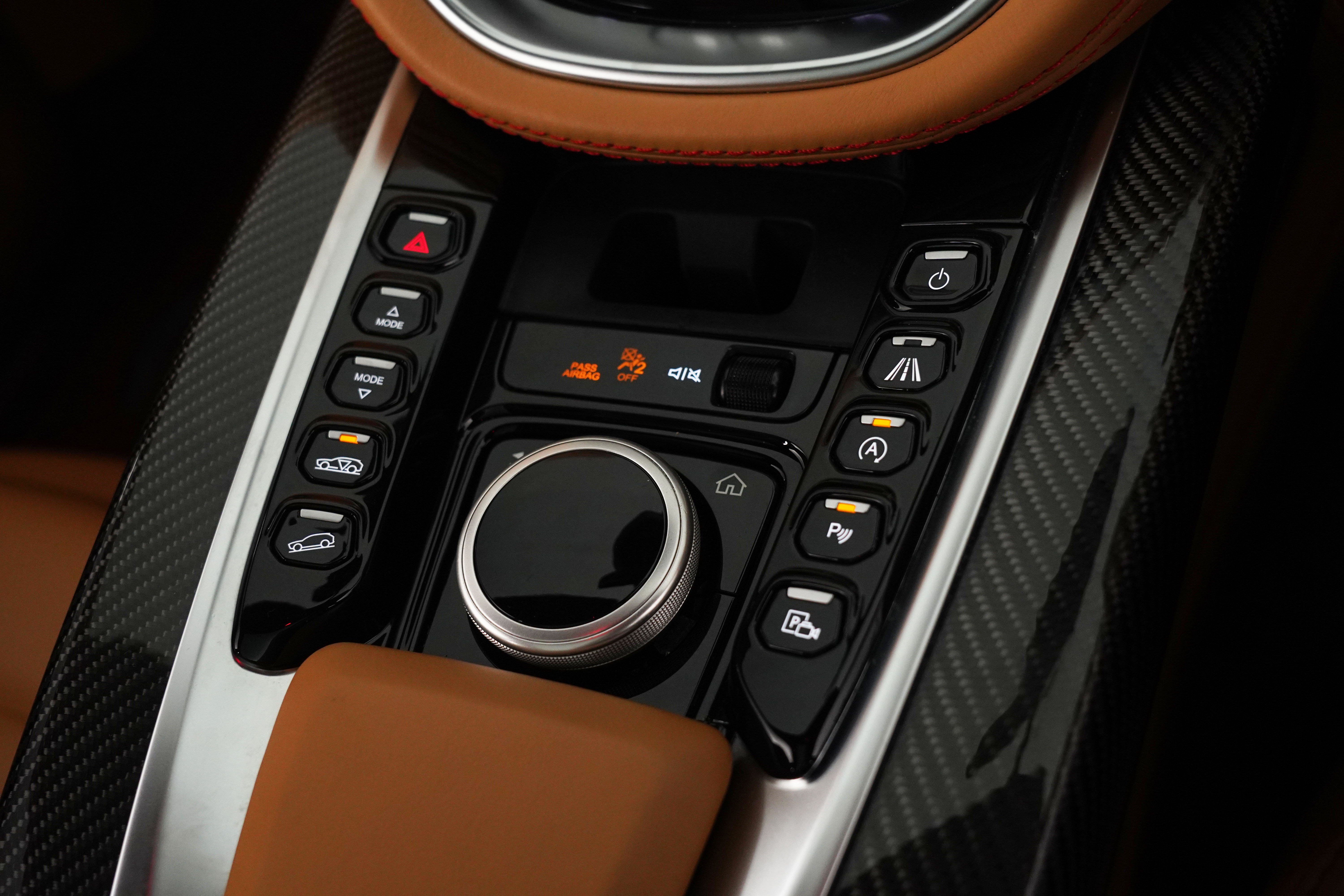 2021 Aston Martin DBX 1913 Edition SUV Image 41