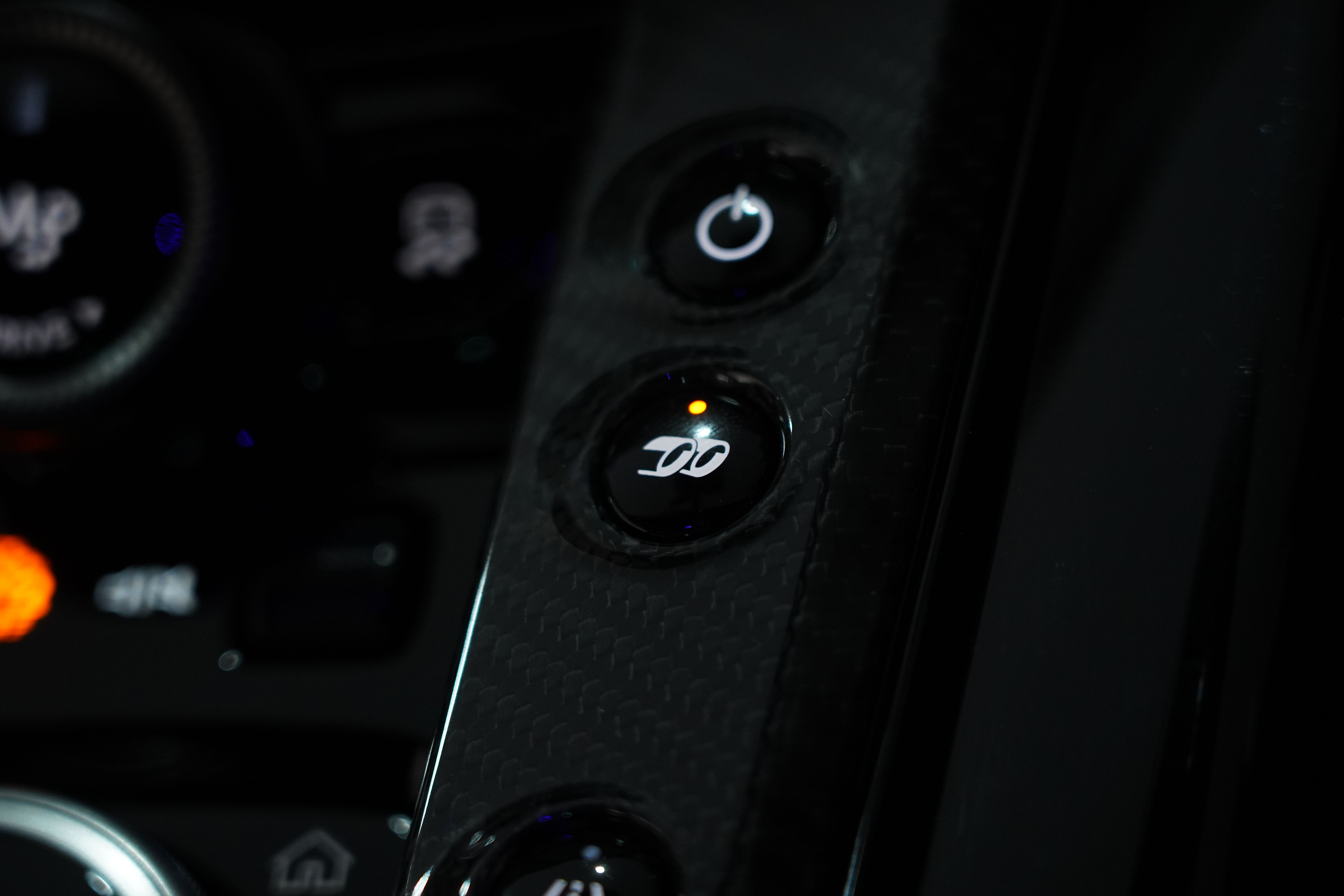 2022 Aston Martin DBX 707 SUV Image 36