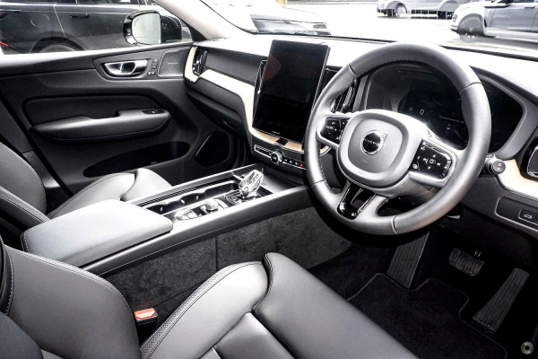 2026 Volvo XC60 UZ Plus T8 Plug-in Hybrid Dark SUV Image 6