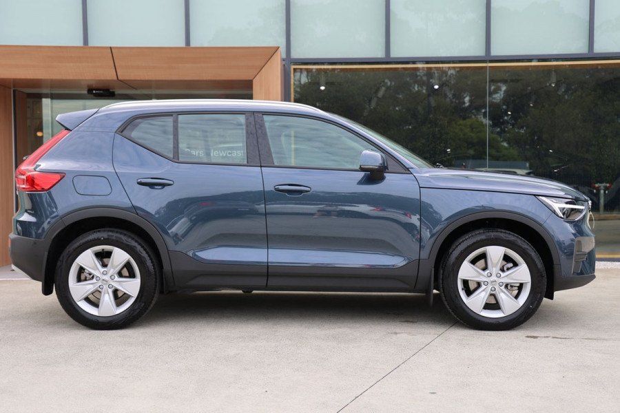 2026 Volvo XC40 XZ Plus B4 SUV Image 4