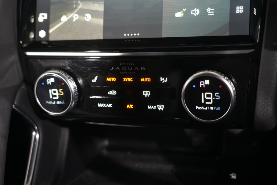2021 Jaguar E-PACE P250 R-Dynamic S SUV Image 17
