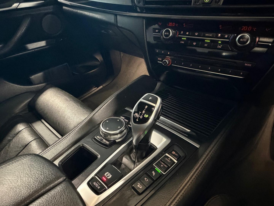 2016 BMW X6 F16 xDrive40d SUV Image 16