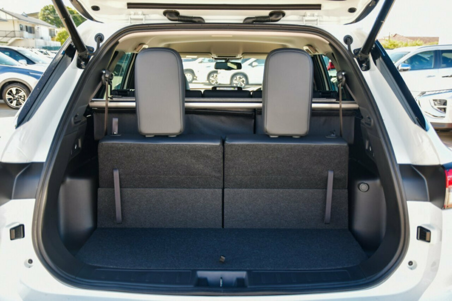 2024 Mitsubishi Outlander ZM Aspire SUV Image 8