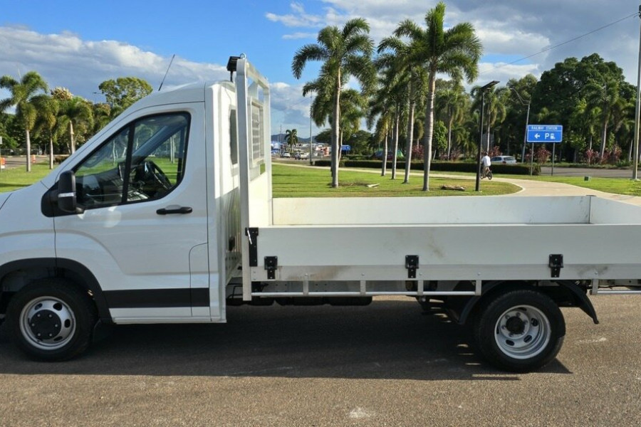 2023 LDV Deliver 9 Truck Image 9