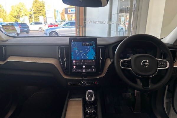 2025 MY26 Volvo XC60 UZ Plus T8 Plug-in Hybrid Dark SUV Image 5
