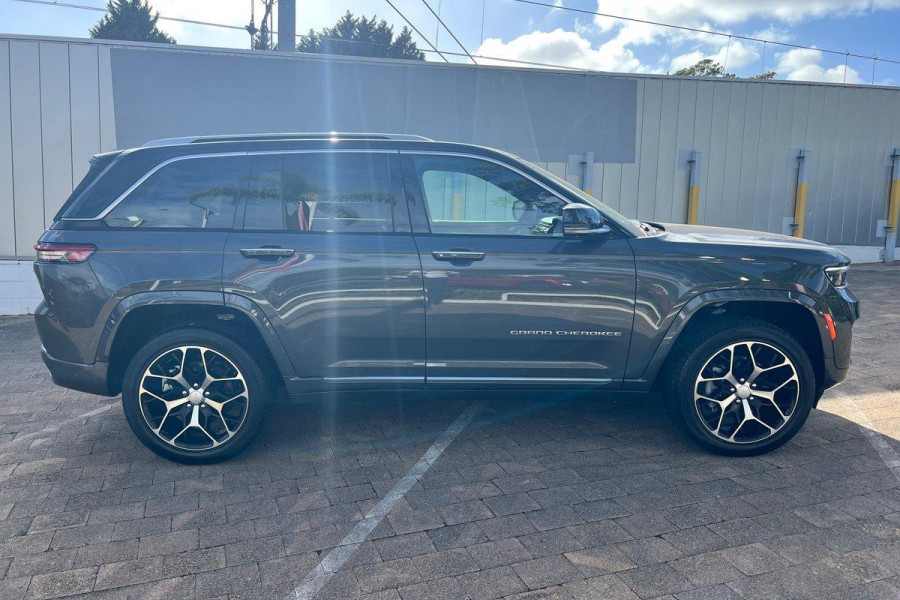 2022 MY23 Jeep Grand Cherokee WL Summit Reserve 4xe SUV Image 8